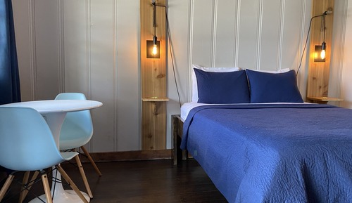 Deluxe Queen Room