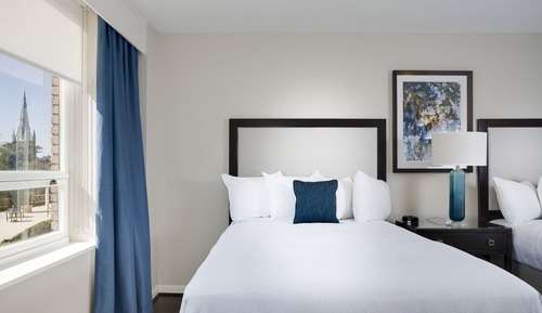 Double Room, Poolside