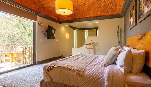 Superior Suite, 1 King Bed