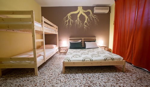 Quadruple Room, Multiple Beds, Shared Bathroom (Terra)