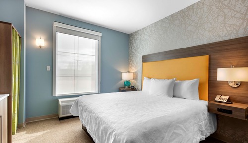 Studio, 1 King Bed, Accessible (Hearing)