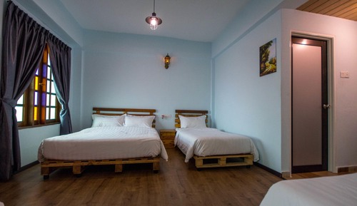 Deluxe Suite