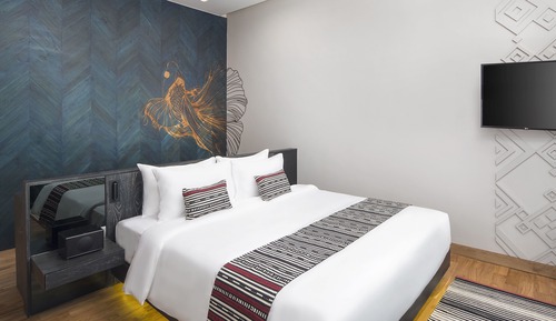 Suite, River View
