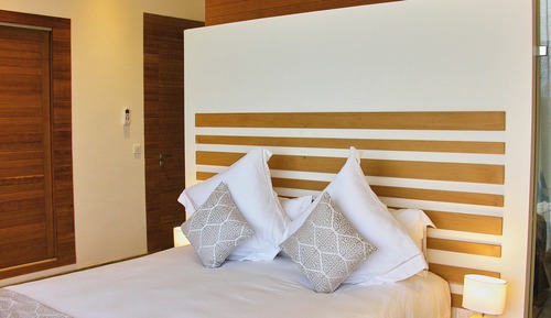 Suite, Ensuite, Mountain View (Jacaranda)