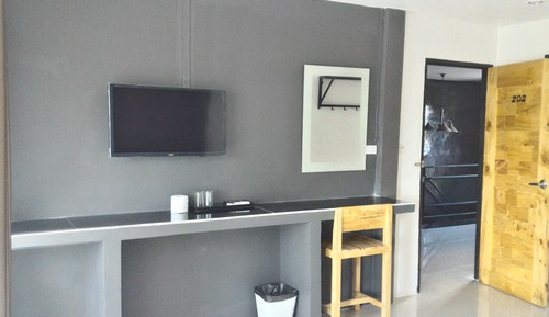 Economy Room
