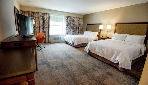 Room, 2 Queen Beds, Accessible, Bathtub (Mobility & Hearing)