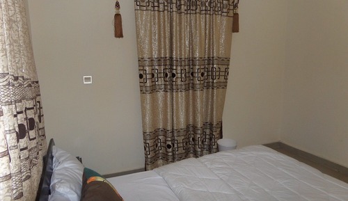 Standard Room, 1 Queen Bed