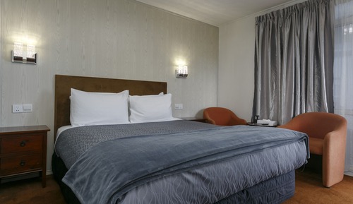 Lakefront Thermal Spa Studio King Bed Ground Floor (partial view)