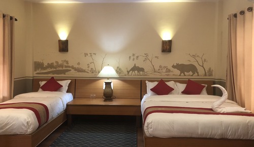 Luxury Cottage, 1 King Bed, Accessible, Garden View