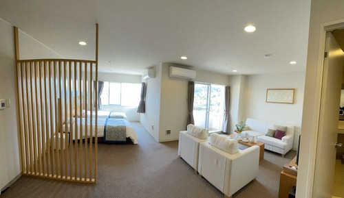 Deluxe Studio Suite