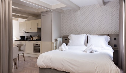 Deluxe Apartment, Canal View
