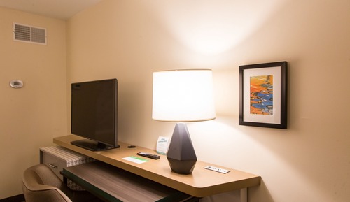 Suite, 1 King Bed, Accessible (Comm)