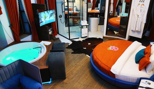 Premium Suite