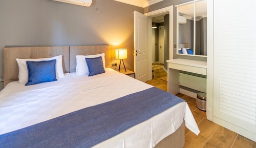 Luxury Condo, Sea View