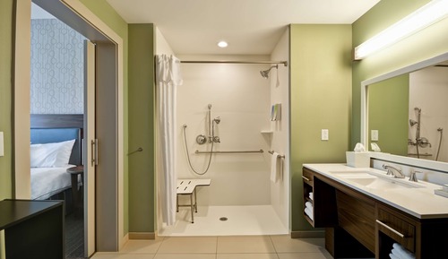 Suite, 1 King Bed, Accessible, Non Smoking (Hearing)