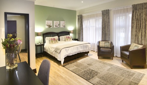 Superior King/Twin Room Private Entrance
