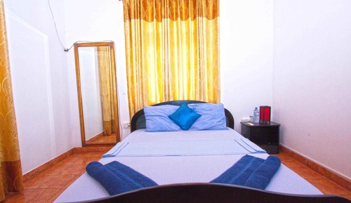 Deluxe Double Room, 1 King Bed, Pool Access, Pool View