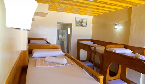 Kabarkada Room for 8