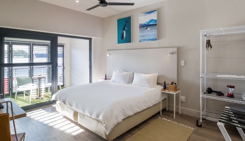 Classic Studio, 1 King Bed