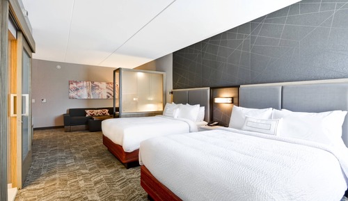 Suite, Multiple Beds (Mobility Accessible, Tub)