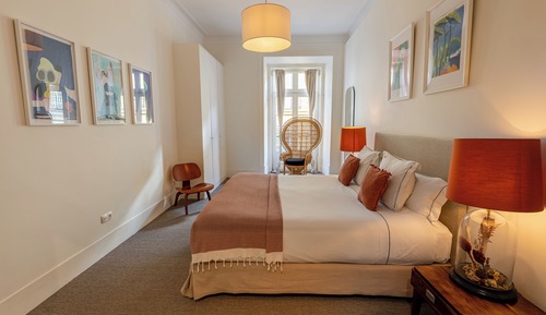 Deluxe 2 Bedroom Suite with Square View