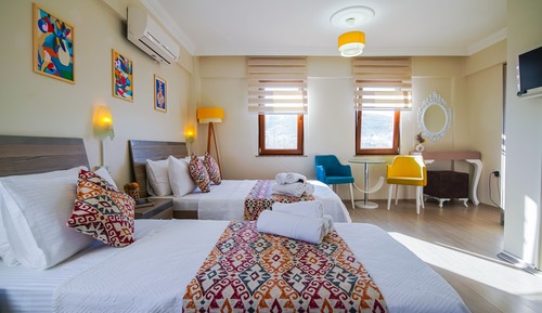 Comfort Triple Room, City View