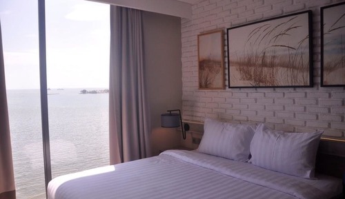 Superior Double Room, 1 Queen Bed, Non Smoking, Sea View