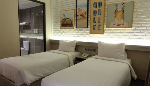Standard Twin Room