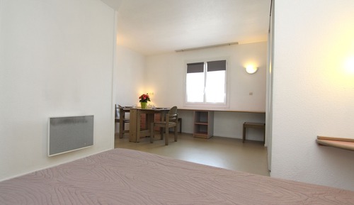 Large Studio (2 people)