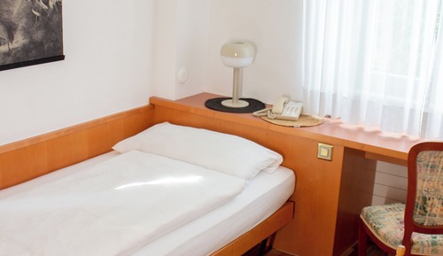Single Room - Easy Stay