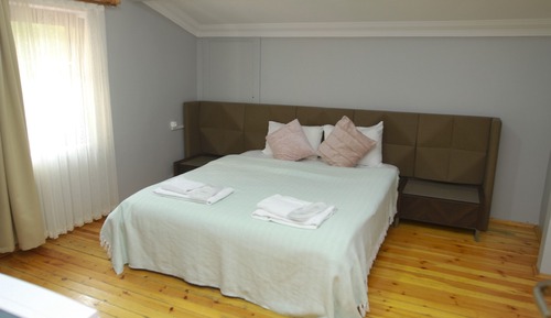 Standard Double Room, Garden View