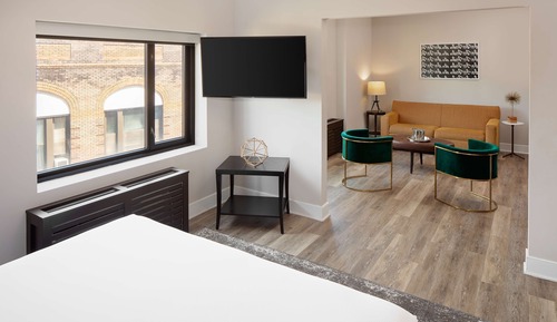 Suite, 1 King Bed
