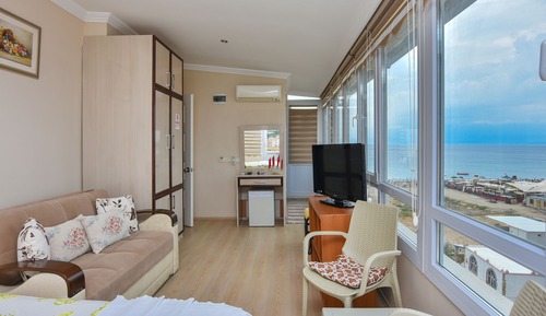 Honeymoon Room, Sea View