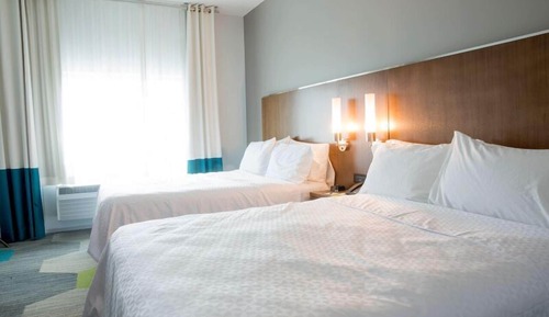 Room, 2 Queen Beds, Non Smoking