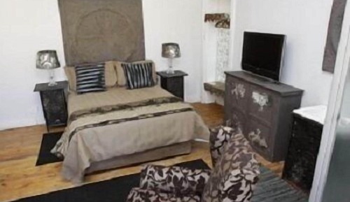 Family Room, Kitchenette