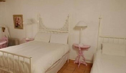 Family Room, Kitchenette (Family or Twin Room)