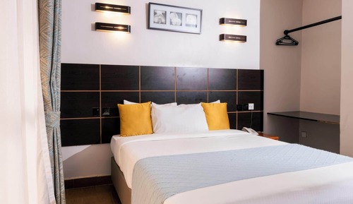 Deluxe Single Room