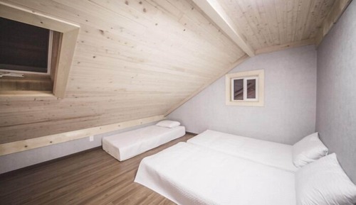 Duplex (B)