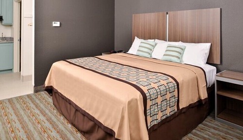 Executive Suite, 1 King Bed, Non Smoking