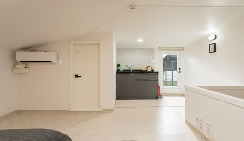 Family Suite (6 persons / Foreigner Only)