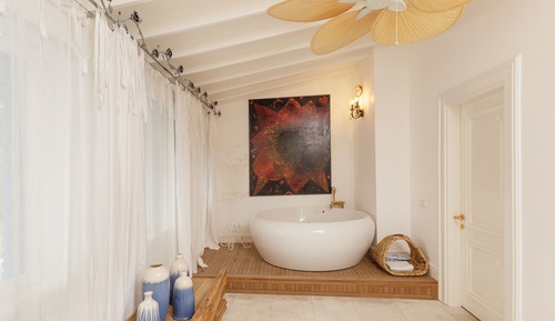 Signature Suite (Benjamin)