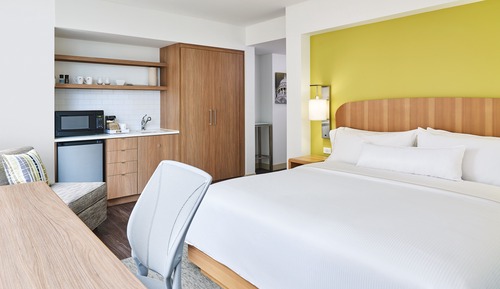 Room, 1 King Bed (Mobility/Hearing Accessible, Tub)