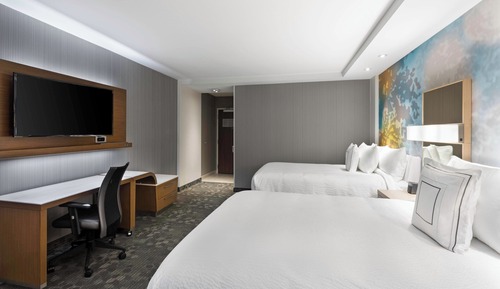 Room, 2 Queen Beds, Non Smoking (Hearing Accessible)