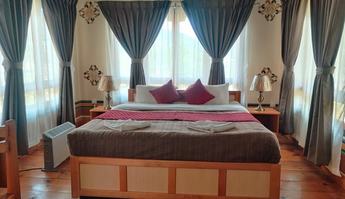 Junior Double Room, 1 Queen Bed
