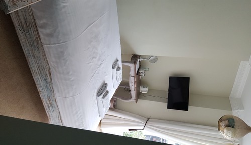 Comfort Double Room (King Bed)