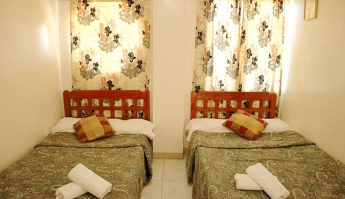 Twin Bed Room