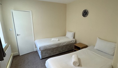 Standard Twin Room, Ensuite