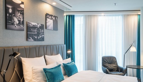 Standard Room, 1 King Bed