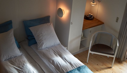 Double Room (XL)