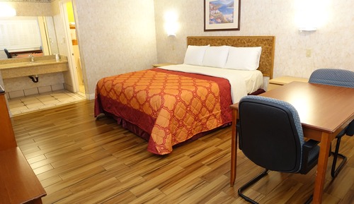 Luxury Room, 1 Bedroom, Refrigerator & Microwave